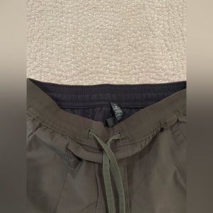 Lululemon ABC jogger size medium